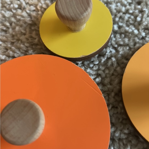 Lovevery Circle of Friends Puzzle 13 Months and up - Picture 8 of 11